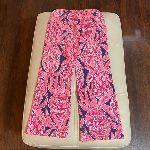 Lilly Pulitzer Navy And Pink With Pineapples Pants Size: XS - Picture 4 of 6